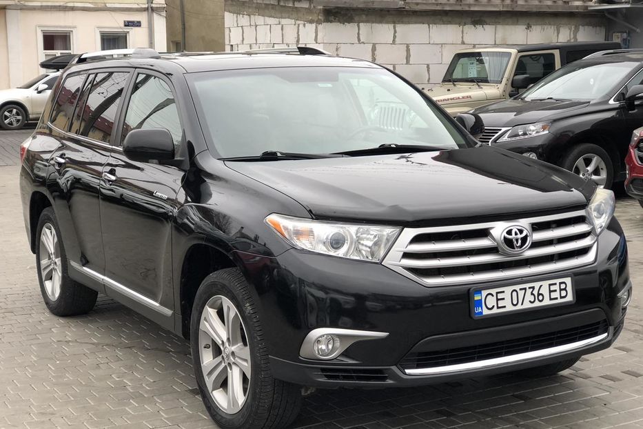 Продам Toyota Highlander Limited 2013 года в Черновцах