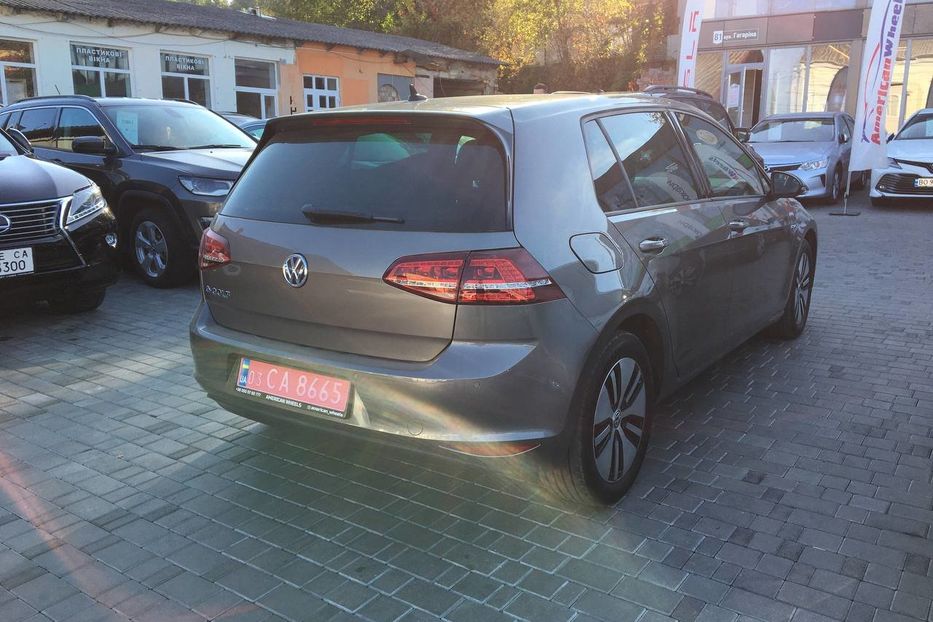 Продам Volkswagen e-Golf  Highline 2015 года в Черновцах