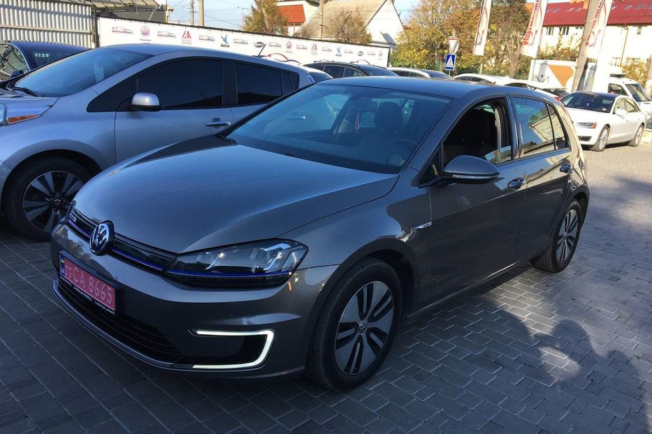 Продам Volkswagen e-Golf  Highline 2015 года в Черновцах