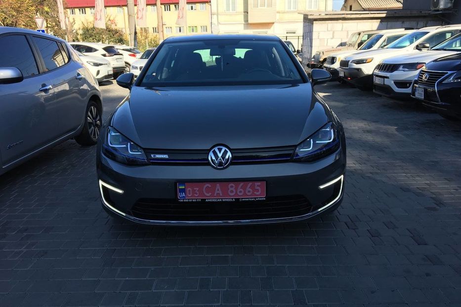 Продам Volkswagen e-Golf  Highline 2015 года в Черновцах