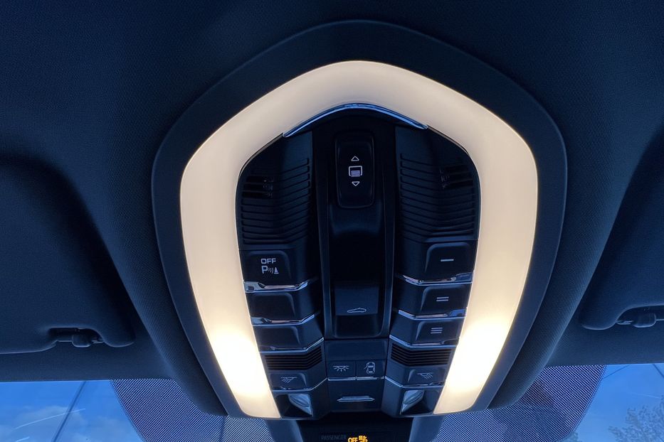 Продам Porsche Macan Sport turbo 2015 года в Одессе
