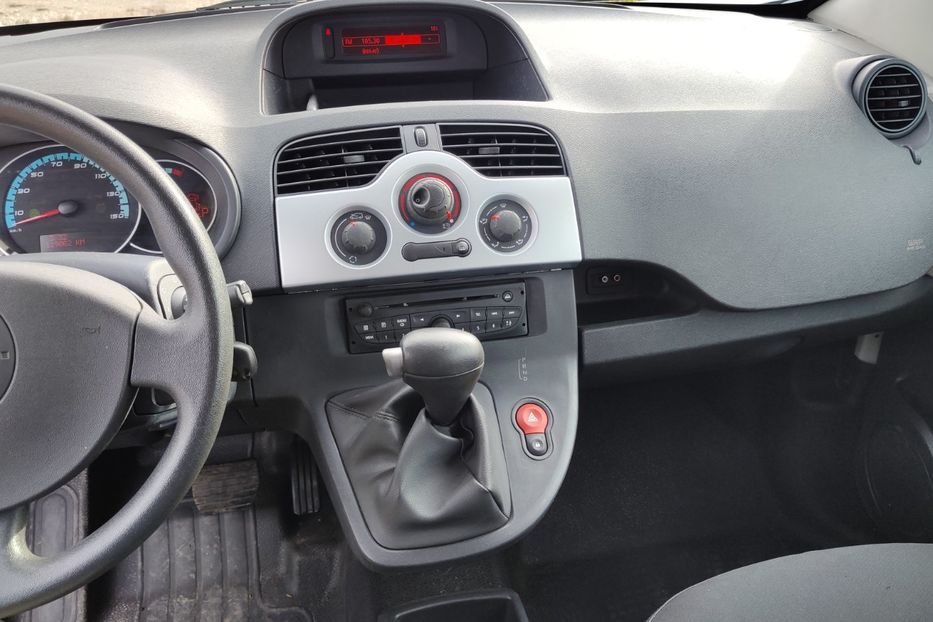 Продам Renault Kangoo пасс. Electric 2012 года в Черновцах