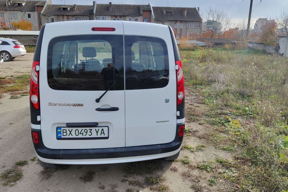 Продам Renault Kangoo пасс. Electric 2012 года в Черновцах