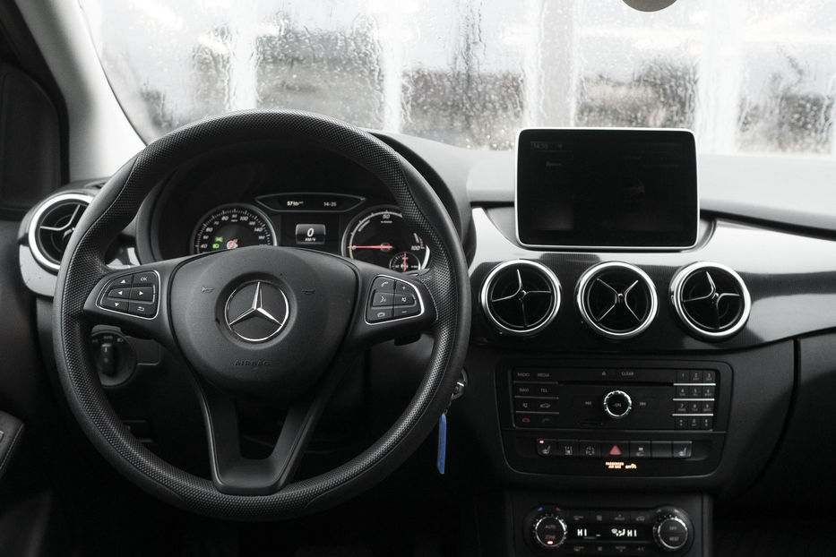 Продам Mercedes-Benz B-Class Electric 2016 года в Черновцах