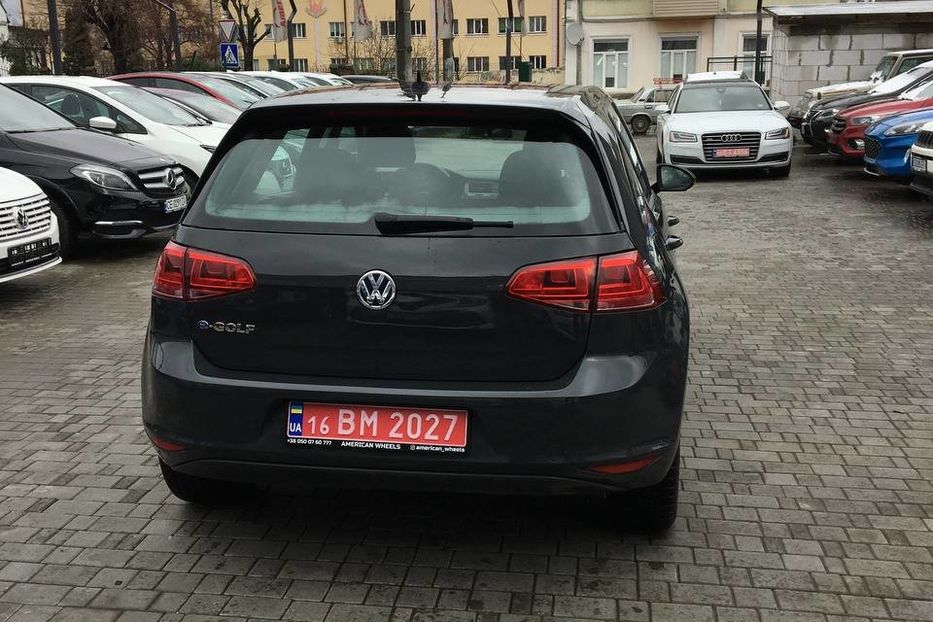 Продам Volkswagen e-Golf 2016 года в Черновцах