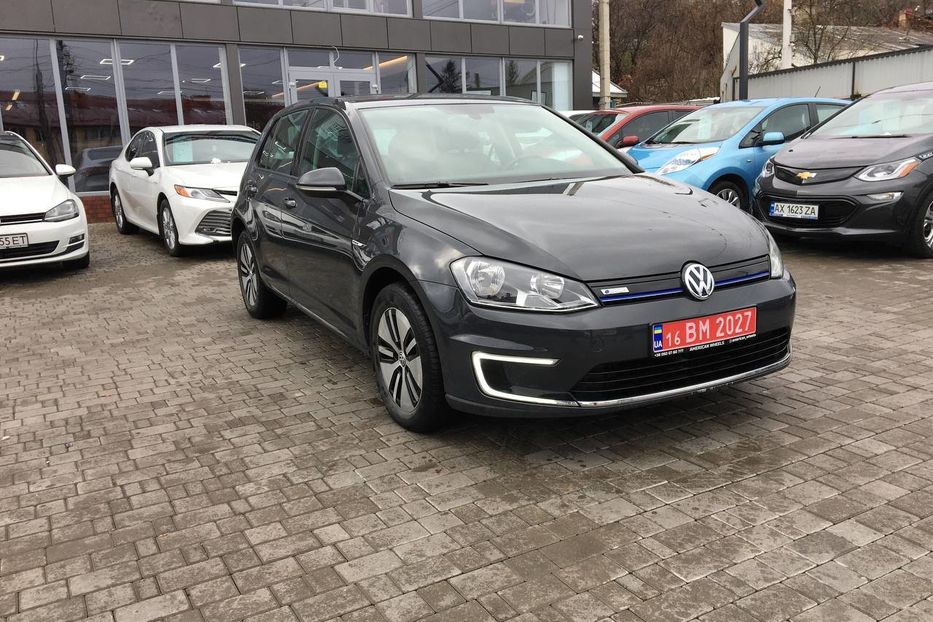 Продам Volkswagen e-Golf 2016 года в Черновцах