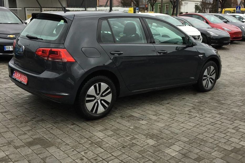 Продам Volkswagen e-Golf 2016 года в Черновцах