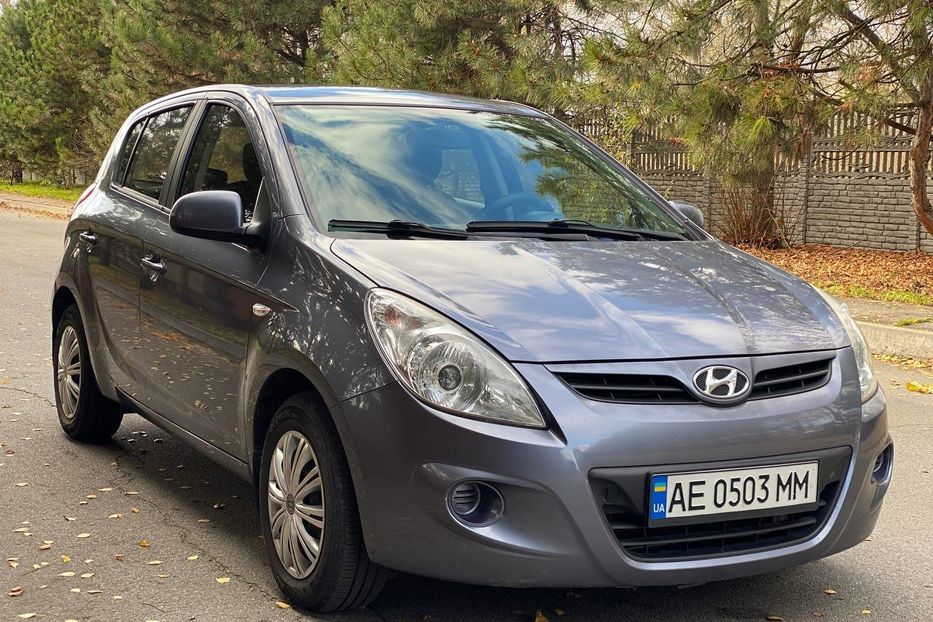 Продам Hyundai i20 OFFICIAL 2012 года в Днепре