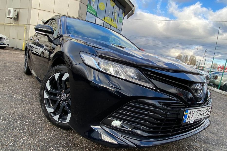 Продам Toyota Camry OFFICIAL 2018 года в Днепре