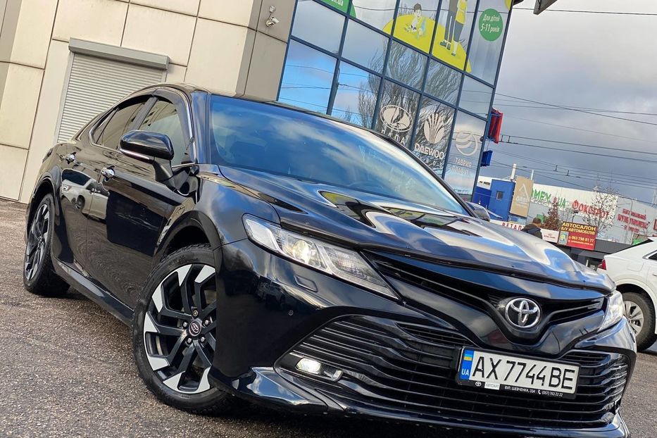 Продам Toyota Camry OFFICIAL 2018 года в Днепре