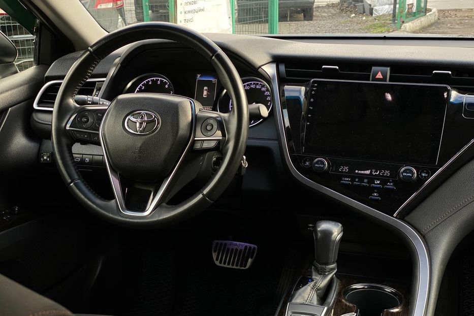 Продам Toyota Camry OFFICIAL 2018 года в Днепре