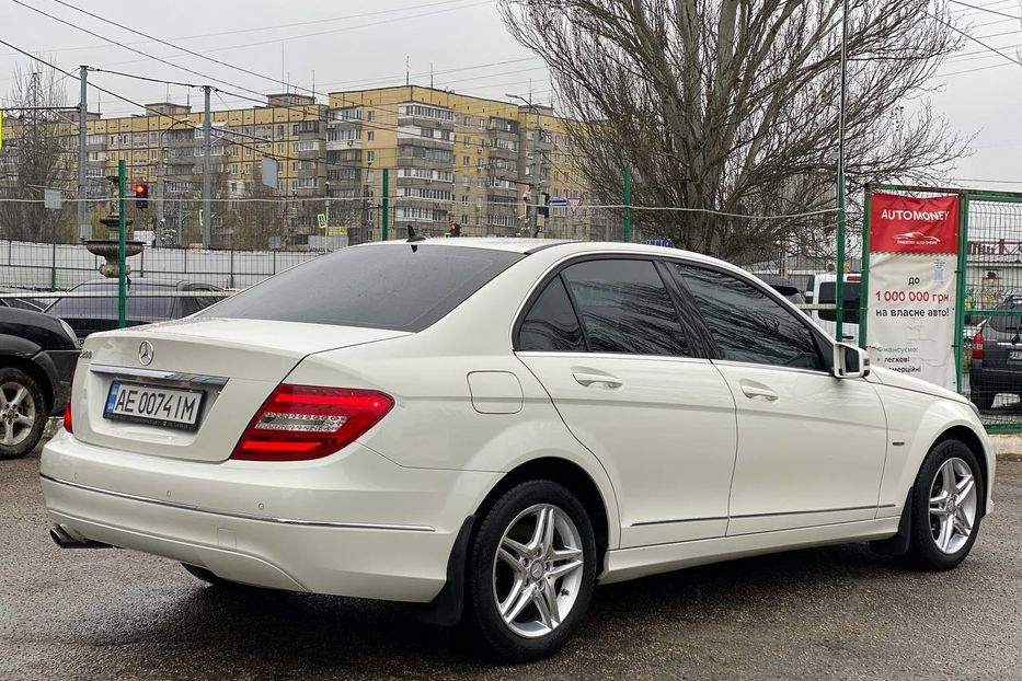 Продам Mercedes-Benz C-Class Official 2011 года в Днепре