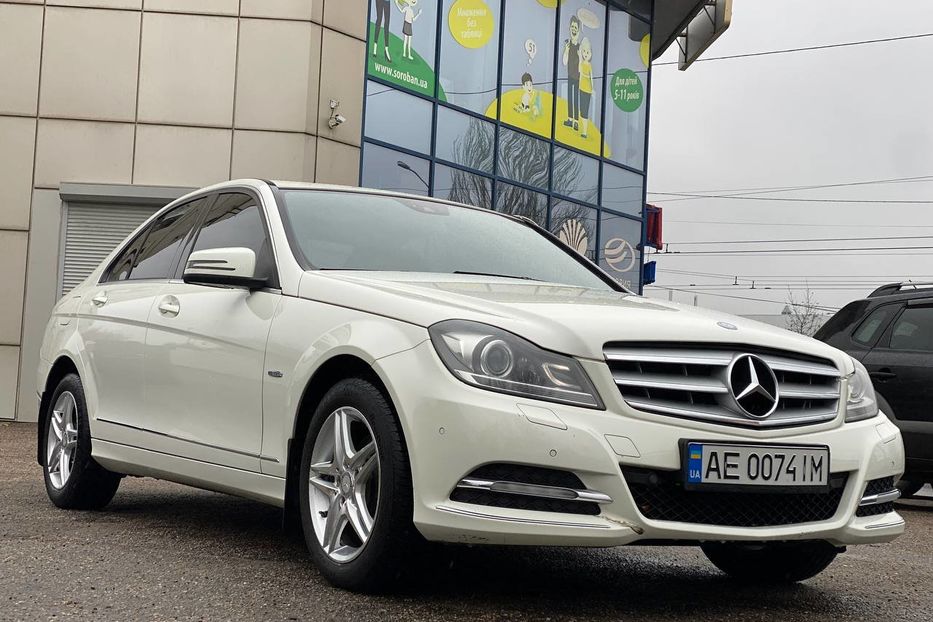 Продам Mercedes-Benz C-Class Official 2011 года в Днепре