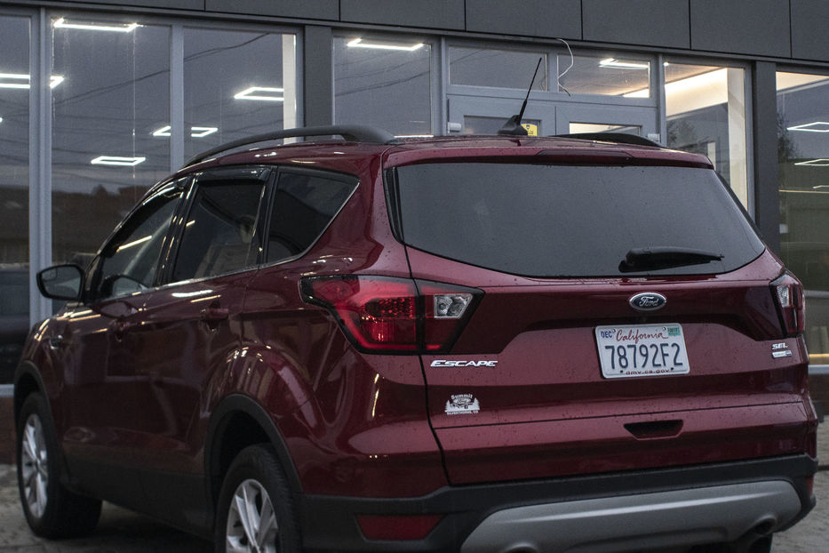 Продам Ford Escape SEL 2019 года в Черновцах