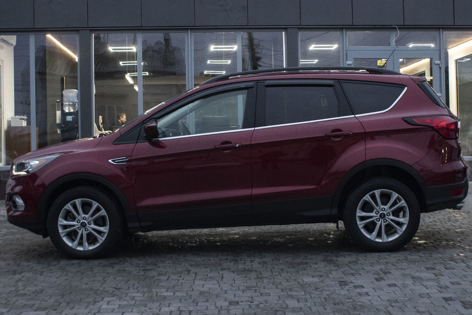 Продам Ford Escape SEL 2019 года в Черновцах