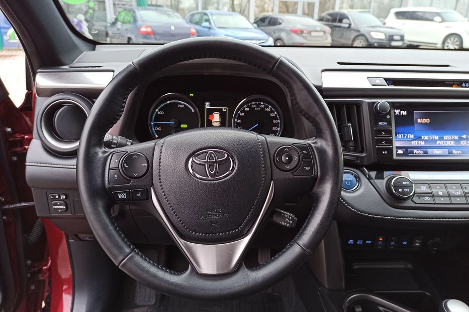 Продам Toyota Rav 4 Hybrid AWD 2018 года в Днепре