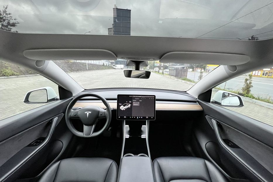 Продам Tesla Model Y 2021 года в Черновцах