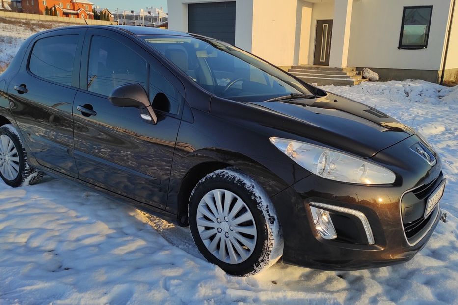 Продам Peugeot 308 2012 года в Киеве