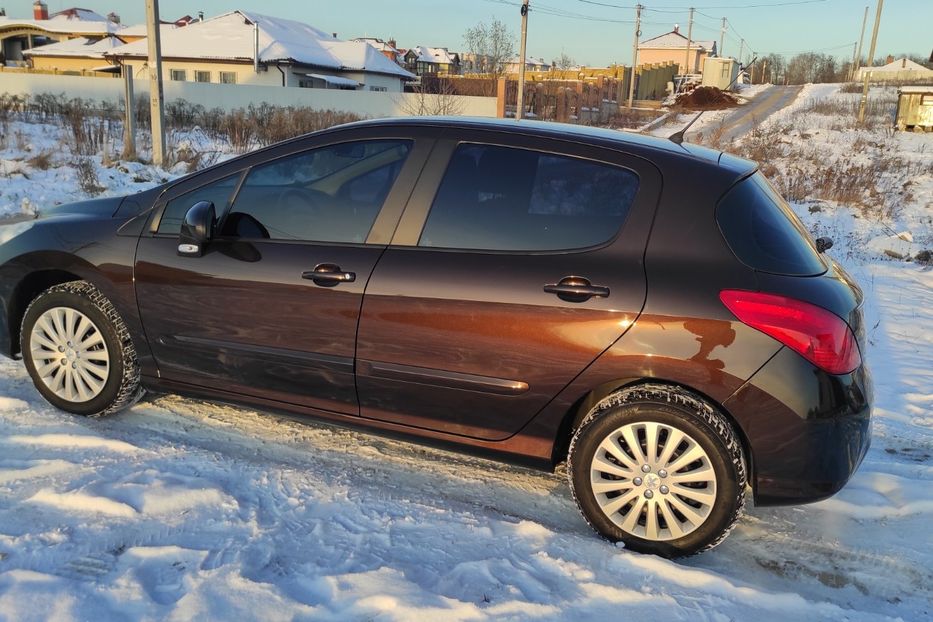 Продам Peugeot 308 2012 года в Киеве