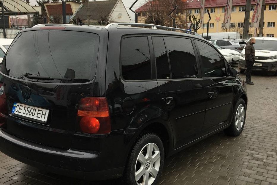 Продам Volkswagen Touran 2004 года в Черновцах