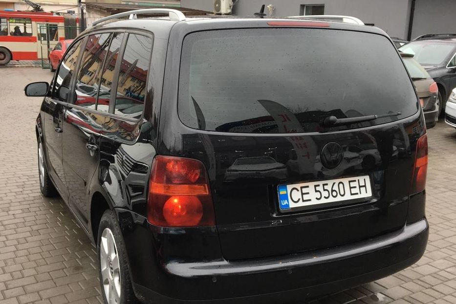 Продам Volkswagen Touran 2004 года в Черновцах