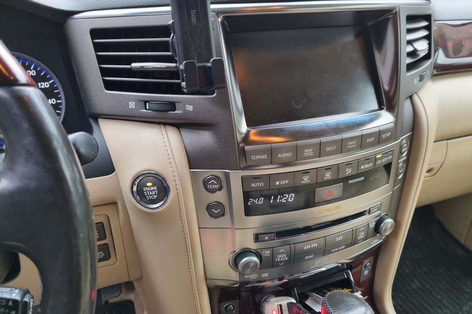 Продам Lexus LX 570 2011 года в Черновцах