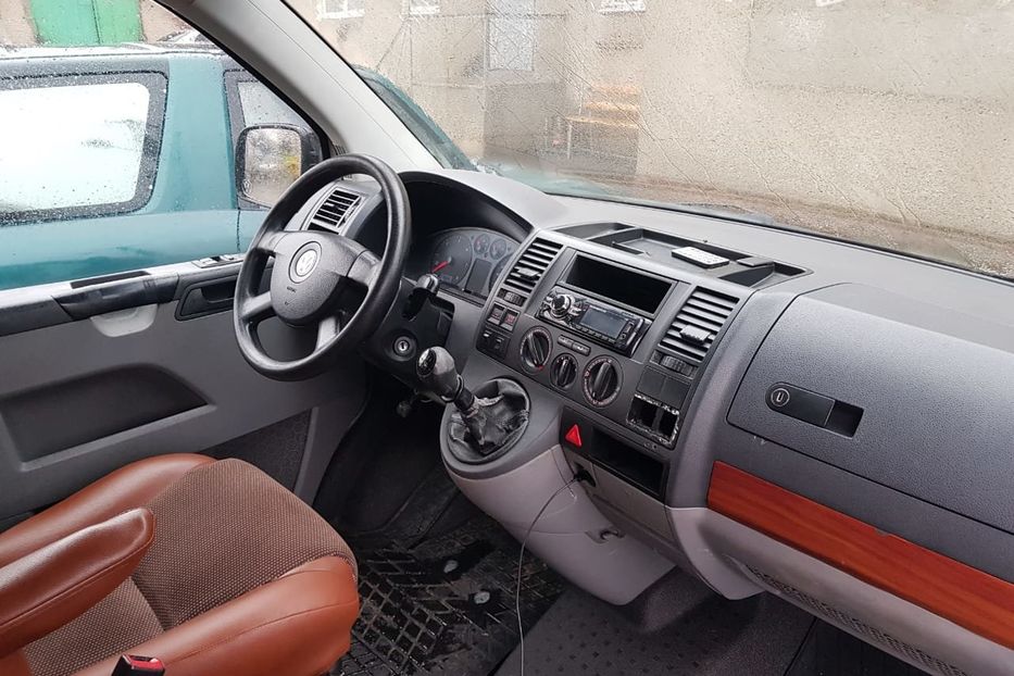 Продам Volkswagen T5 (Transporter) пасс. 2008 года в Одессе