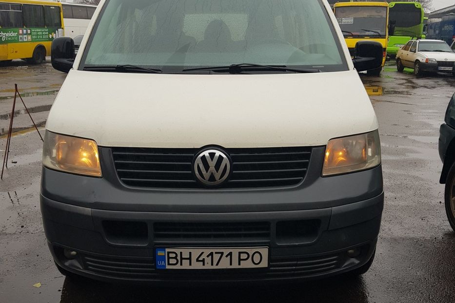 Продам Volkswagen T5 (Transporter) пасс. 2008 года в Одессе