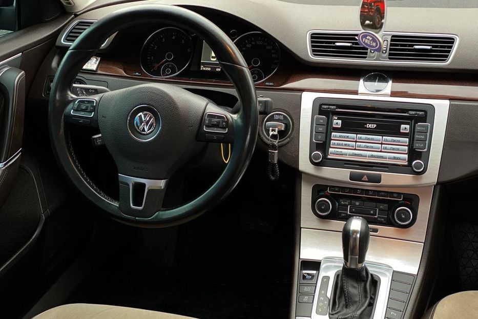 Продам Volkswagen Passat B7 Official 2011 года в Днепре