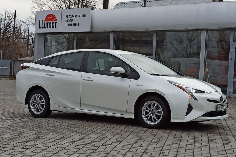 Продам Toyota Prius 2016 года в Днепре