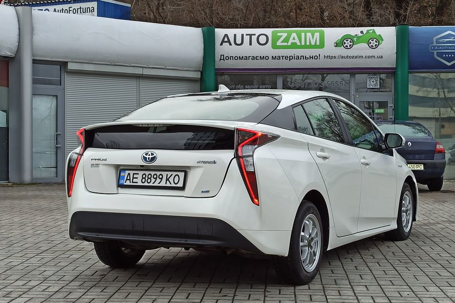 Продам Toyota Prius 2016 года в Днепре