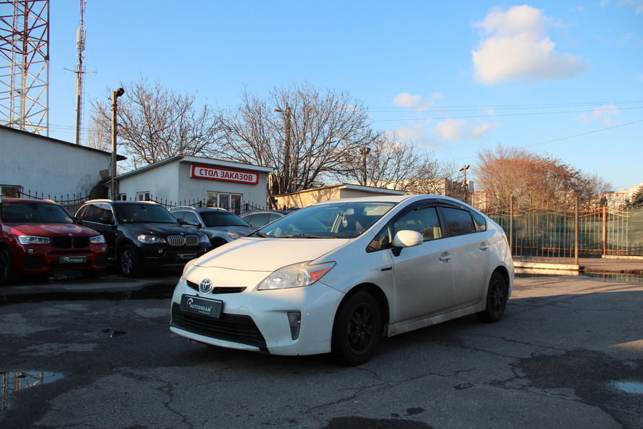 Продам Toyota Prius Hybrid 2013 года в Одессе