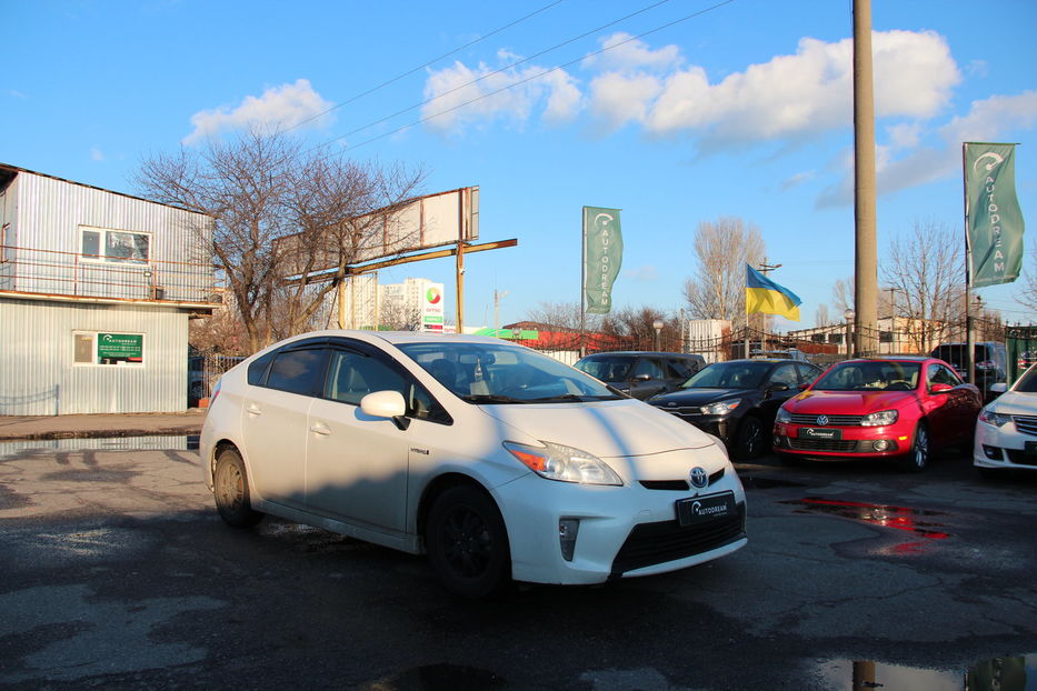 Продам Toyota Prius Hybrid 2013 года в Одессе