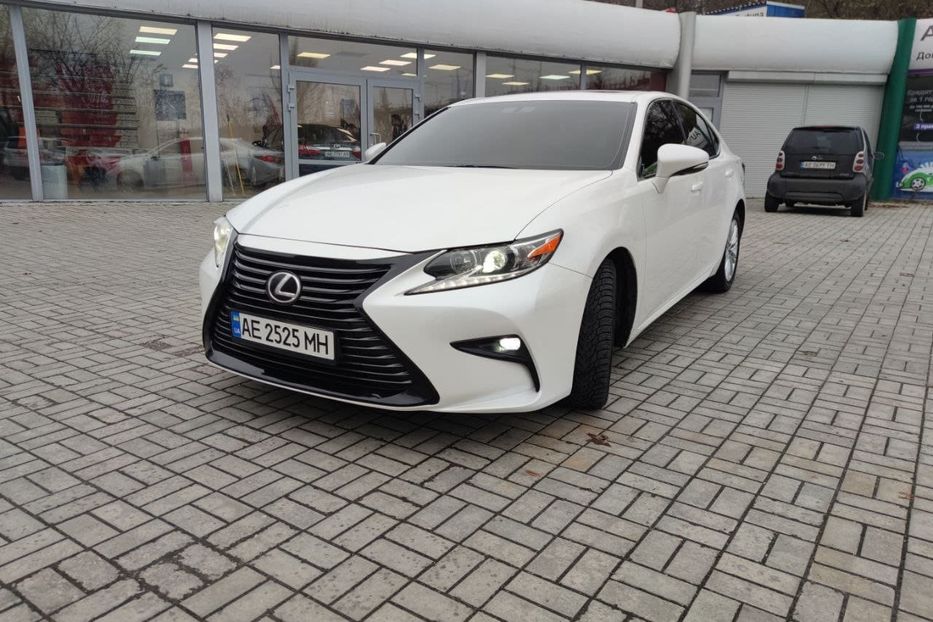 Продам Lexus ES 350 2015 года в Днепре