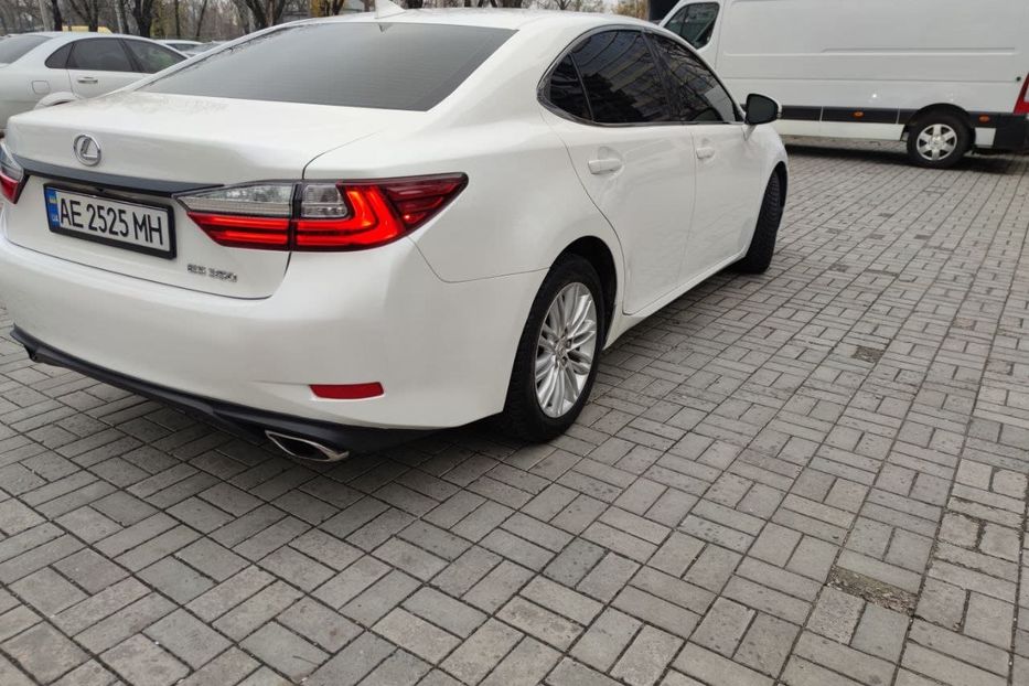 Продам Lexus ES 350 2015 года в Днепре