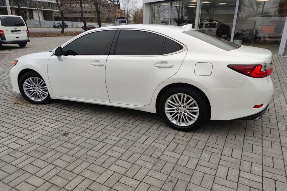 Продам Lexus ES 350 2015 года в Днепре