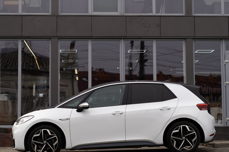 Продам Volkswagen ID.3 1 ST PRO 2020 года в Черновцах