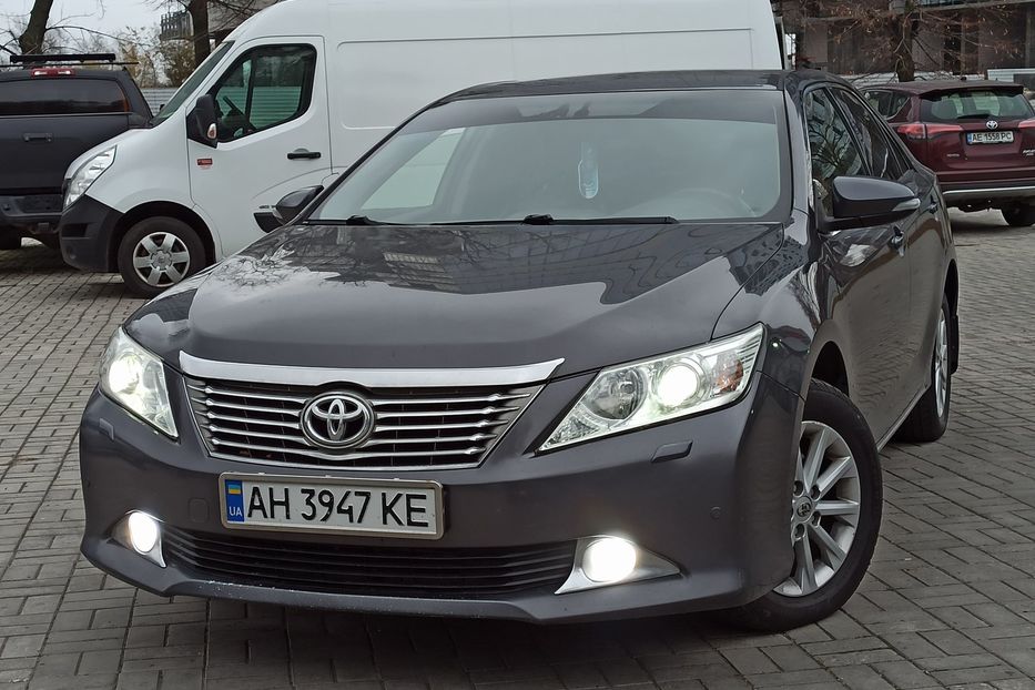 Продам Toyota Camry 2012 года в Днепре