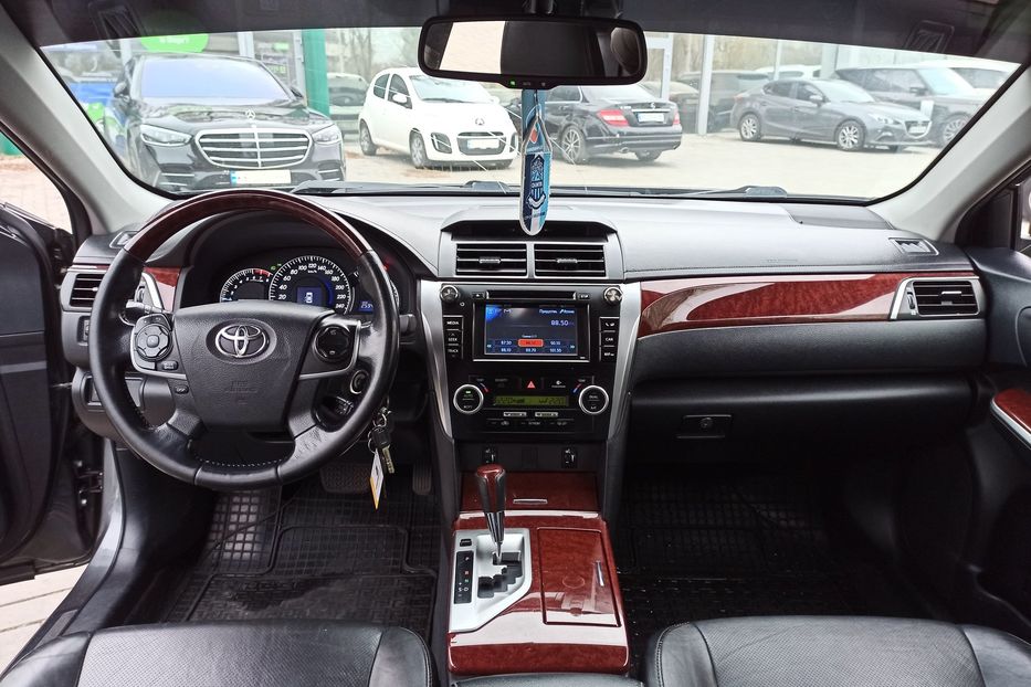 Продам Toyota Camry 2012 года в Днепре