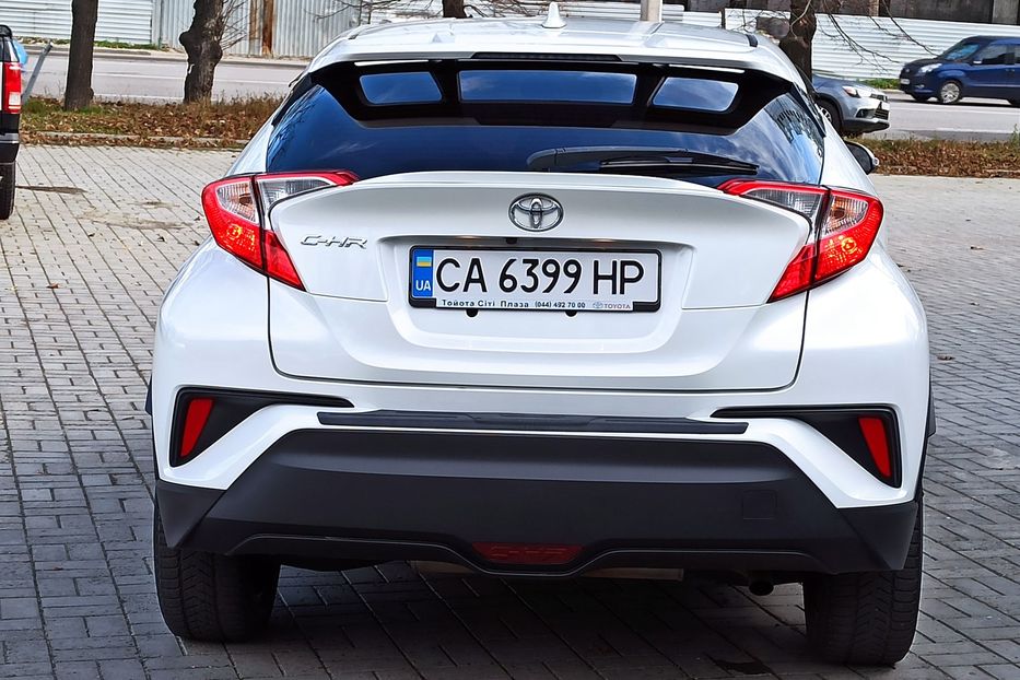 Продам Toyota C-HR XLE 2017 года в Днепре