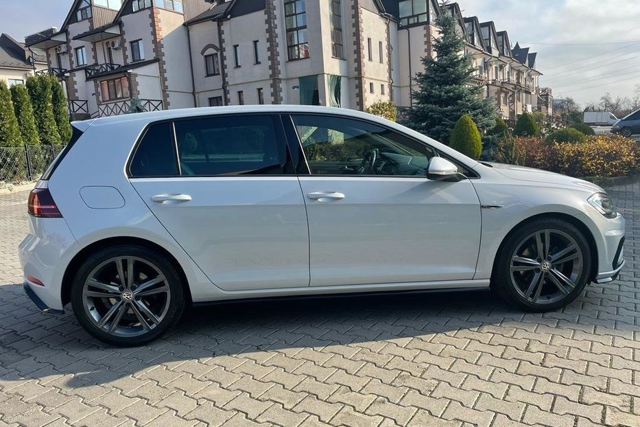 Продам Volkswagen Golf VII R-Line 2018 года в Черновцах