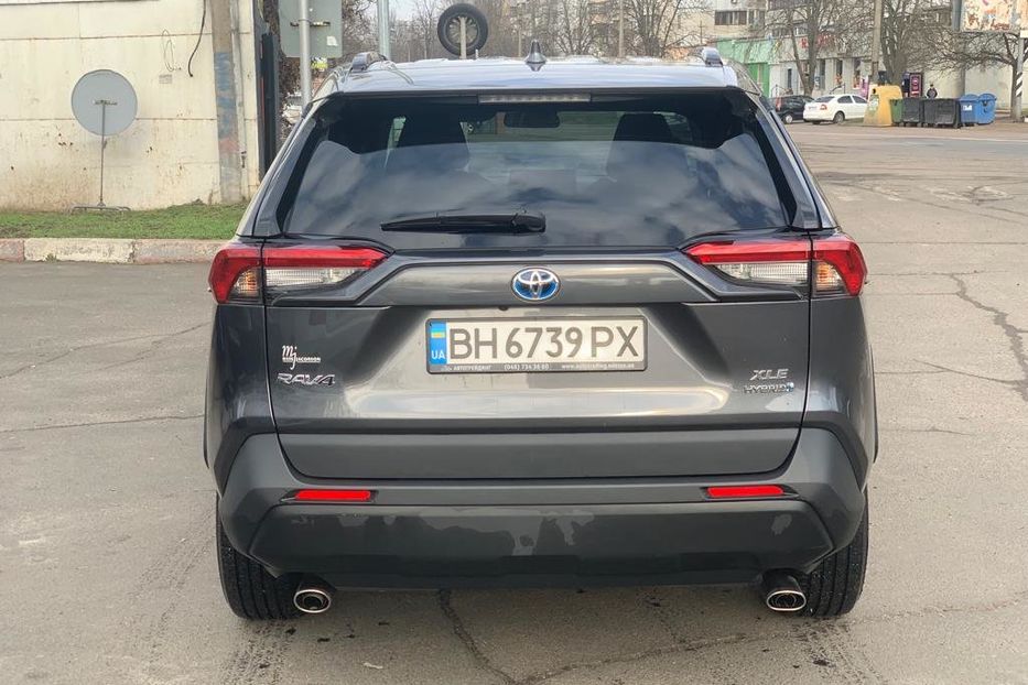 Продам Toyota Rav 4 XLE HYBRID 2021 года в Одессе