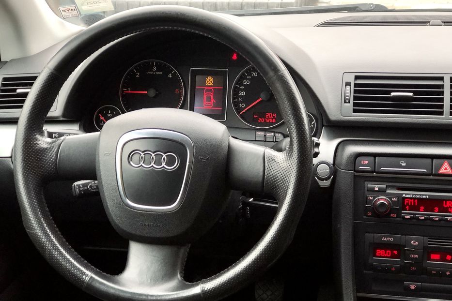 Продам Audi A4 S-line 2006 года в Луцке