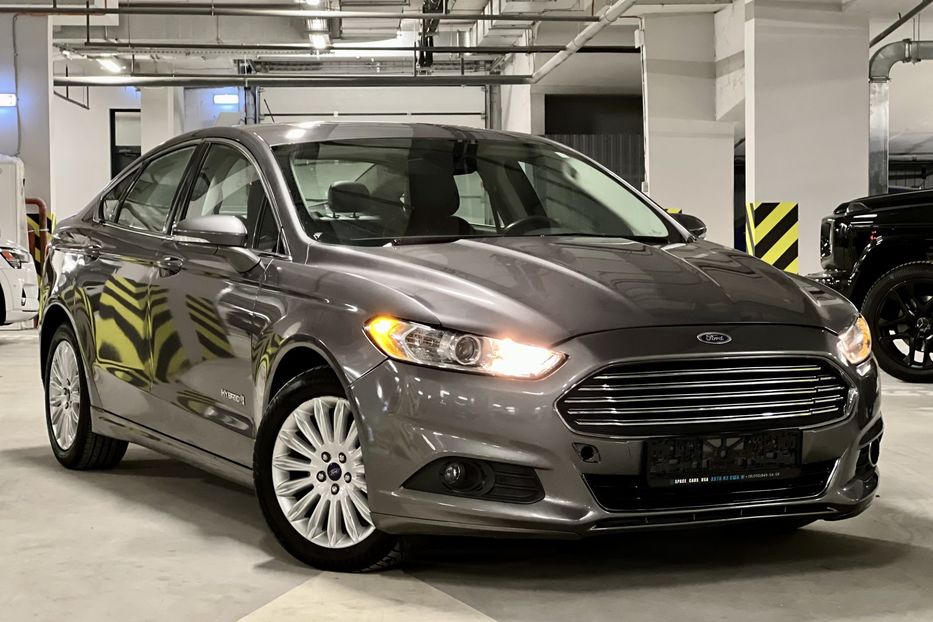 Продам Ford Fusion HYBRID  2013 года в Киеве