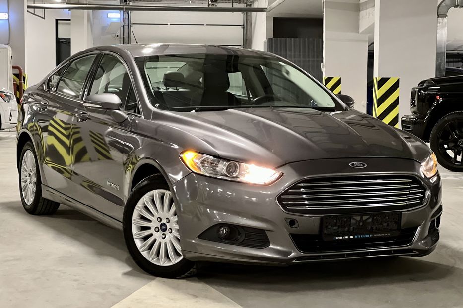 Продам Ford Fusion HYBRID  2013 года в Киеве