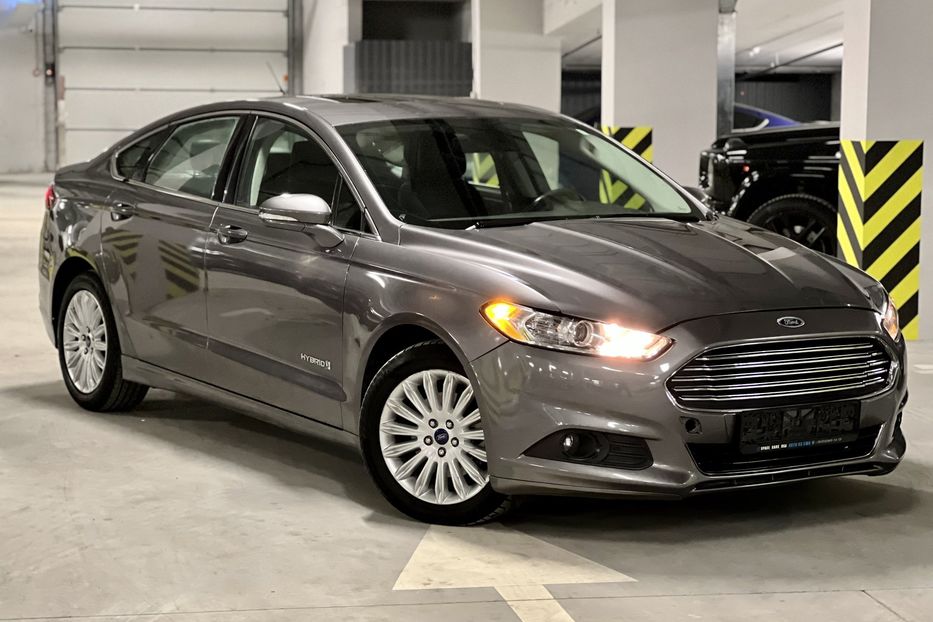 Продам Ford Fusion HYBRID  2013 года в Киеве