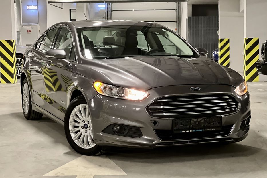 Продам Ford Fusion HYBRID  2013 года в Киеве