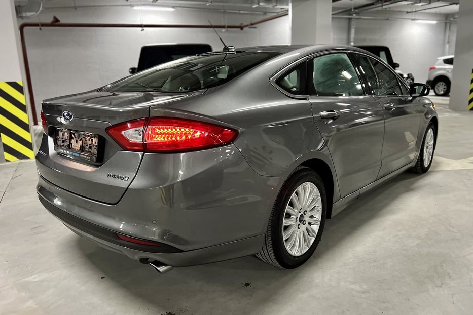 Продам Ford Fusion HYBRID  2013 года в Киеве