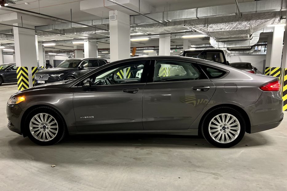 Продам Ford Fusion HYBRID  2013 года в Киеве