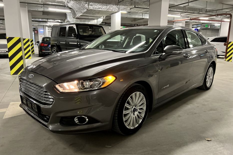 Продам Ford Fusion HYBRID  2013 года в Киеве